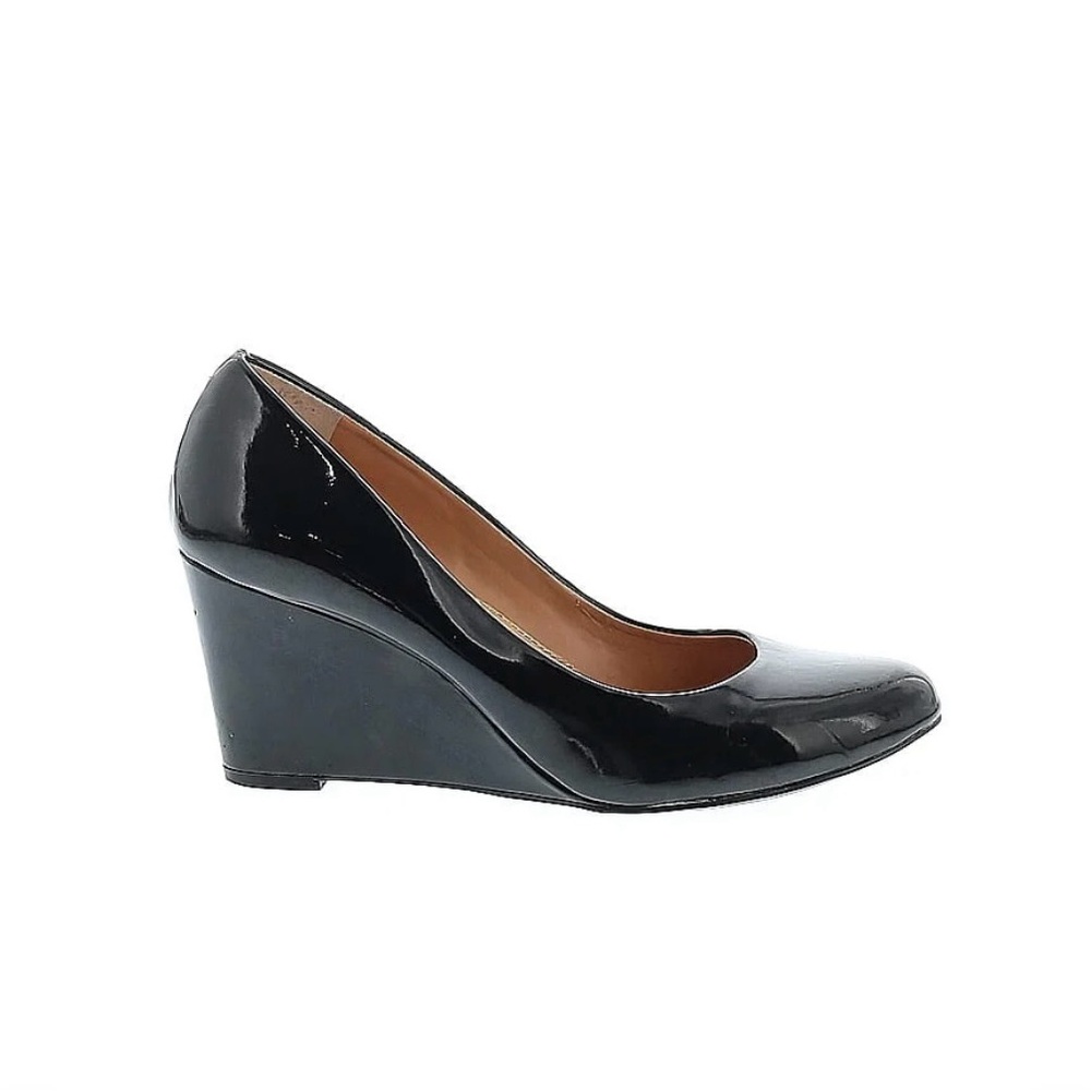 Black patent leather Wedge Pumps